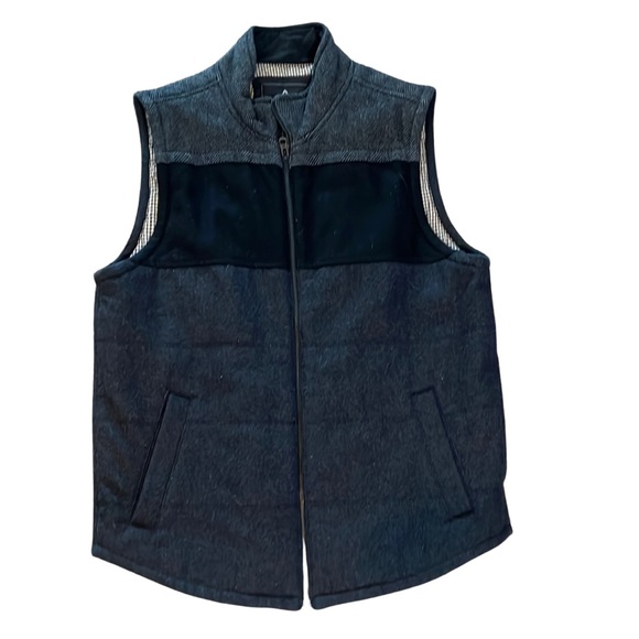 Men’s grey and black wool PrAna vest